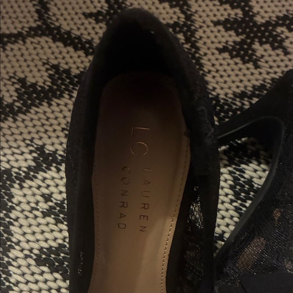 Elegant Black Lace w Bow Heels Lauren Conrad Woman’s 7.5 Pump NWOB - Picture 6 of 7